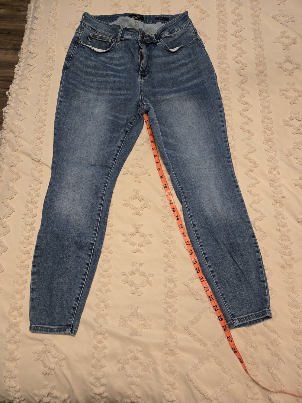 Judy Blue Light Wash Skinny Jeans